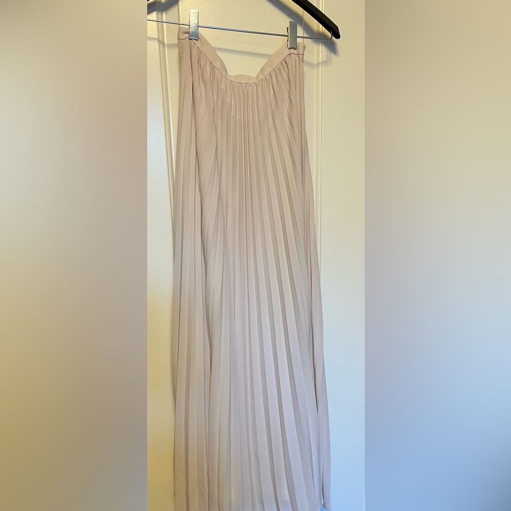 Banana Republic Pleated Cream Skirt ankle length